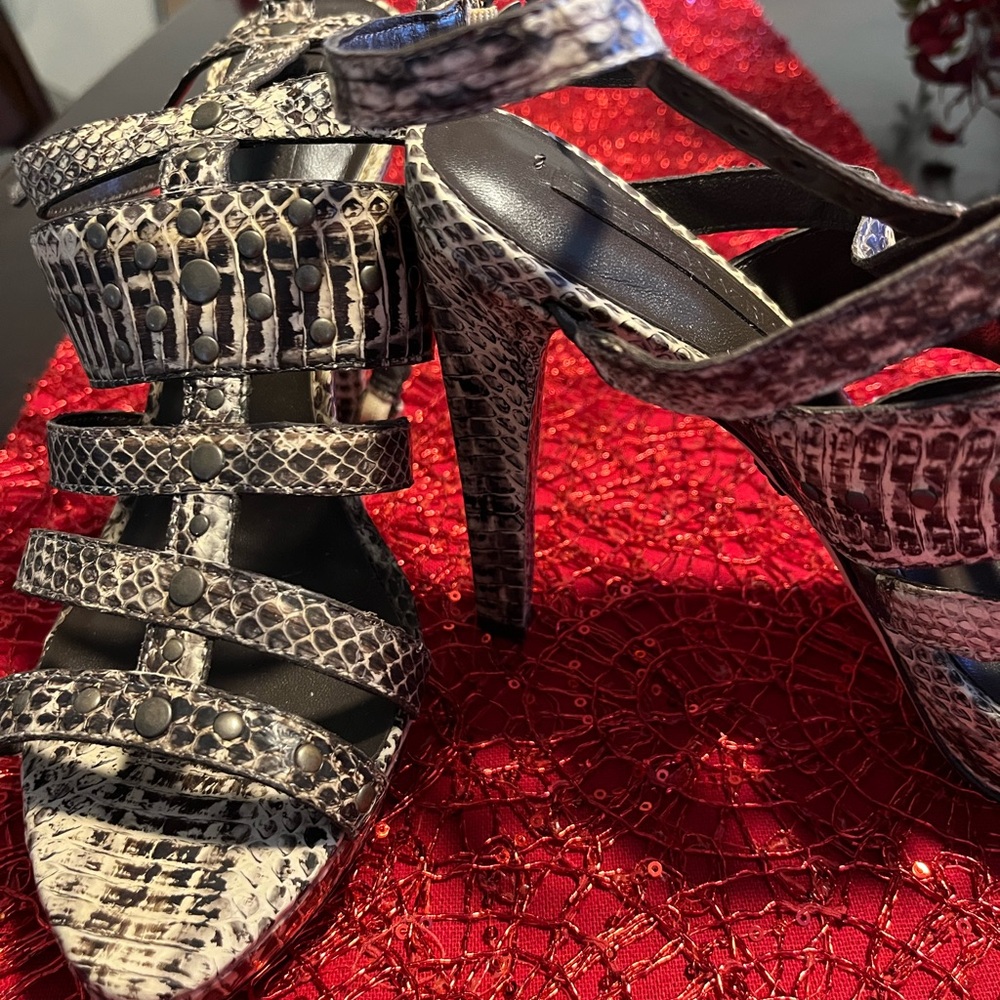 Snake Print Sandals - Picture 3 of 4